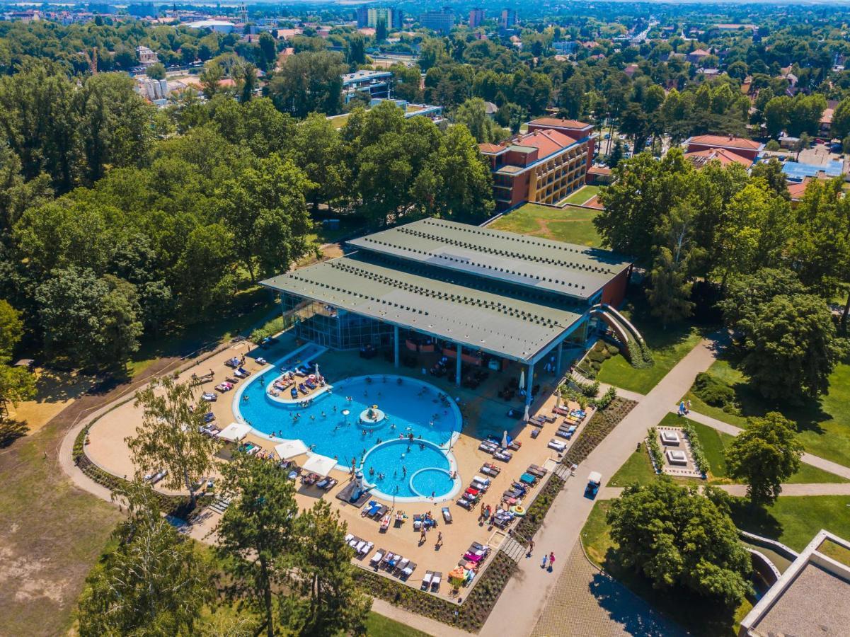 Mf Villa Azur Wellness Apartment Siófok Exterior foto
